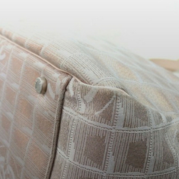 đ
șauth Chanel Travel Line Tote Bag Fabric #N6999H78 - Picture 6 of 15